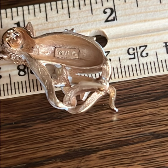 Trivari Vintage Monkey Pin - Picture 3 of 3
